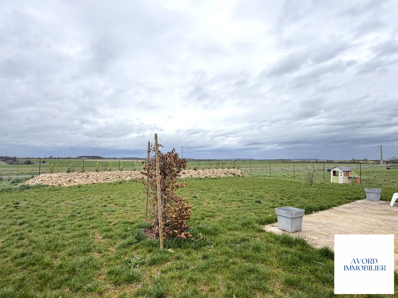 Maison - 93 m² - 4 pièces