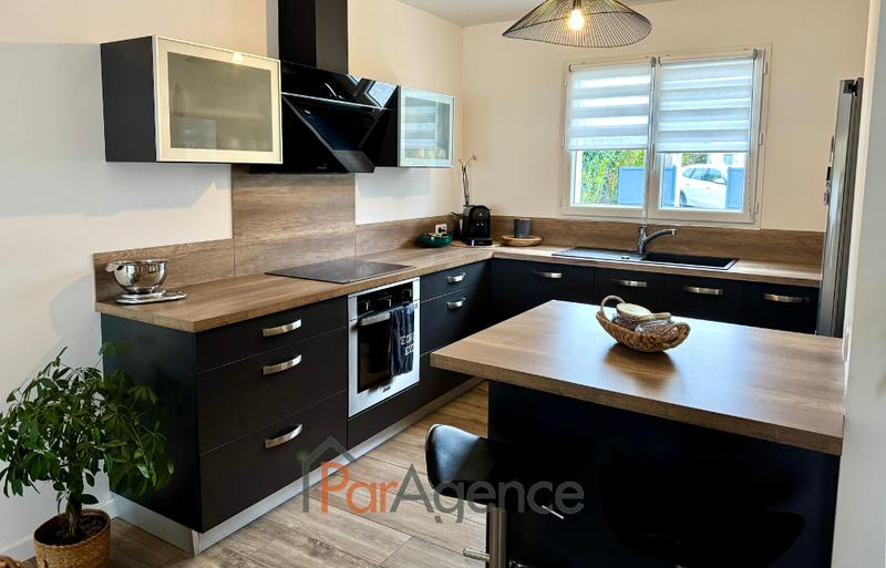 Maison - 104 m² - 4 pièces