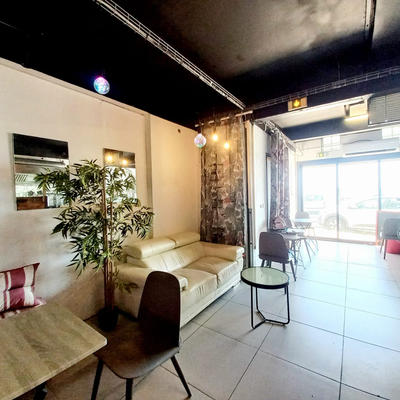 Local commercial - 80 m² - 3 pièces