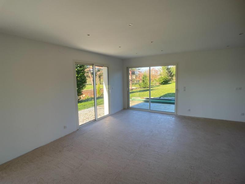 Maison - 196 m² - 9 pièces