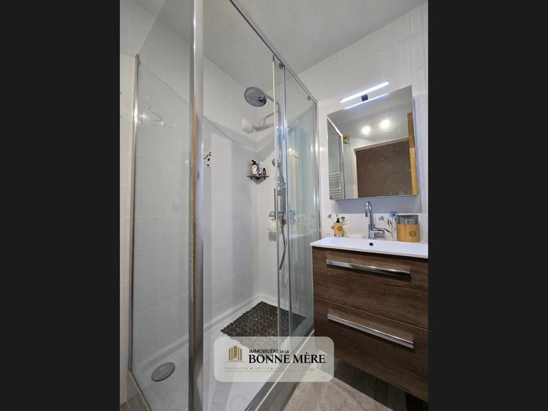 Appartement - 90 m² - 3 pièces