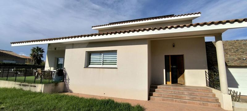 Maison - 200 m² - 6 pièces