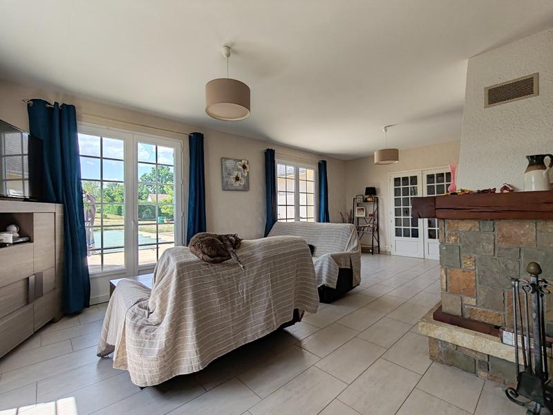 Maison - 445 m² - 15 pièces