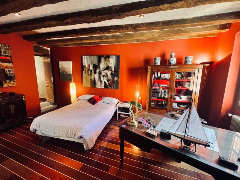 Maison bourgeoise - 212 m² - 6 pièces