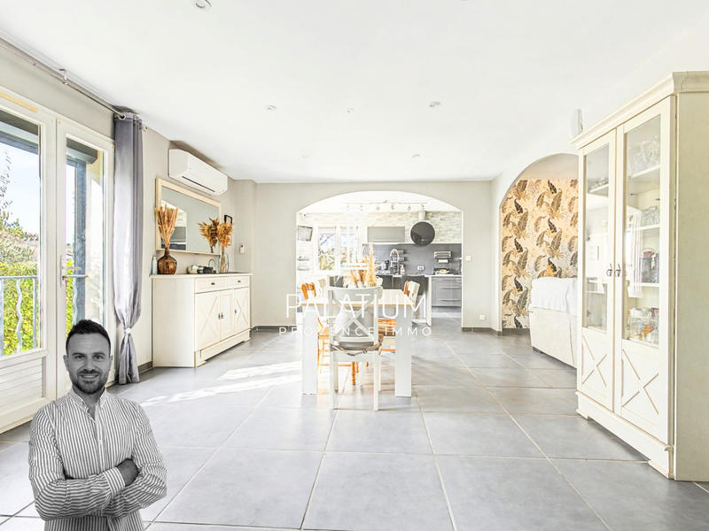 Villa - 100 m² - 3 pièces