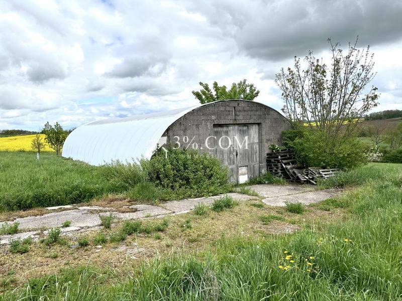 Terrain constructible - 1 600 m²