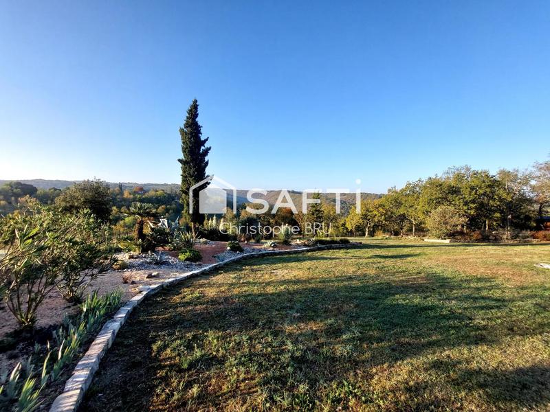 Maison - 215 m² - 6 pièces