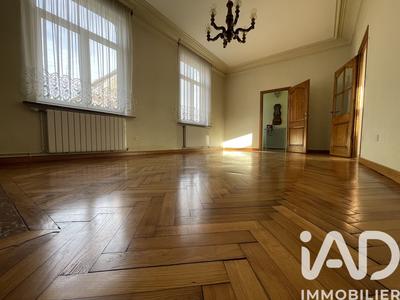 Maison - 218 m² - 11 pièces