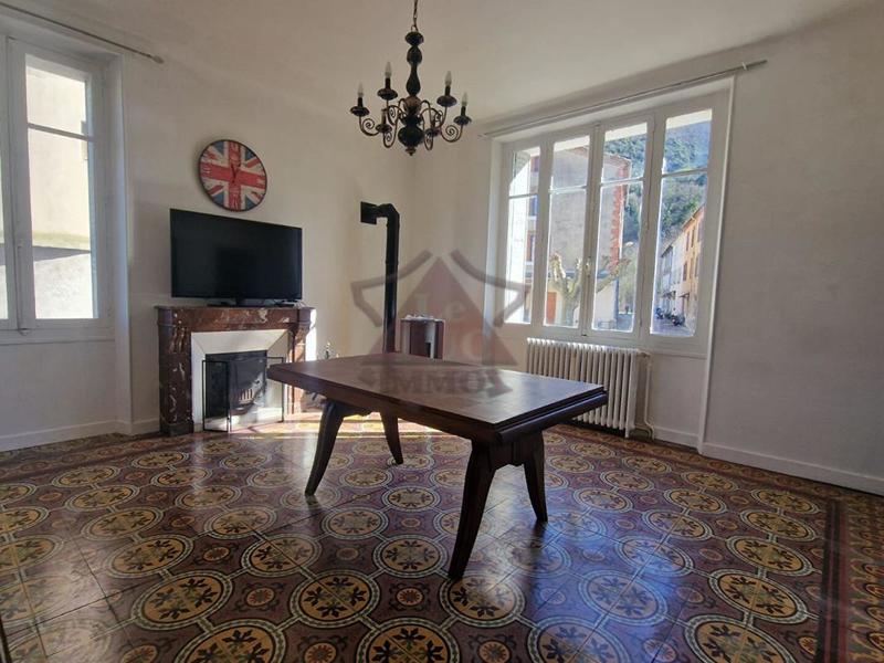 Maison - 196 m² - 8 pièces