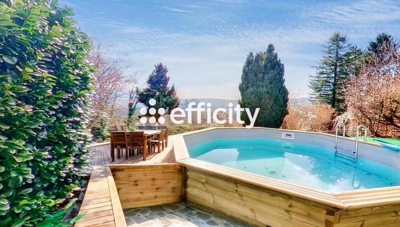 Maison - 220 m² - 7 pièces