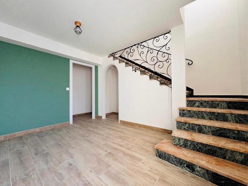 Maison - 137 m² - 5 pièces