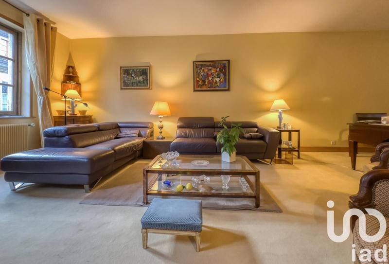 Maison - 317 m² - 10 pièces