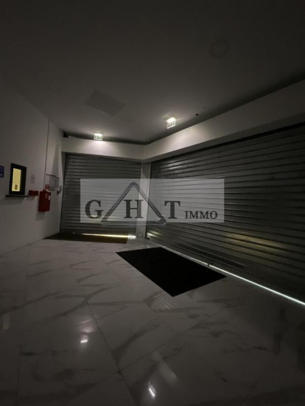 Local commercial - 980 m²