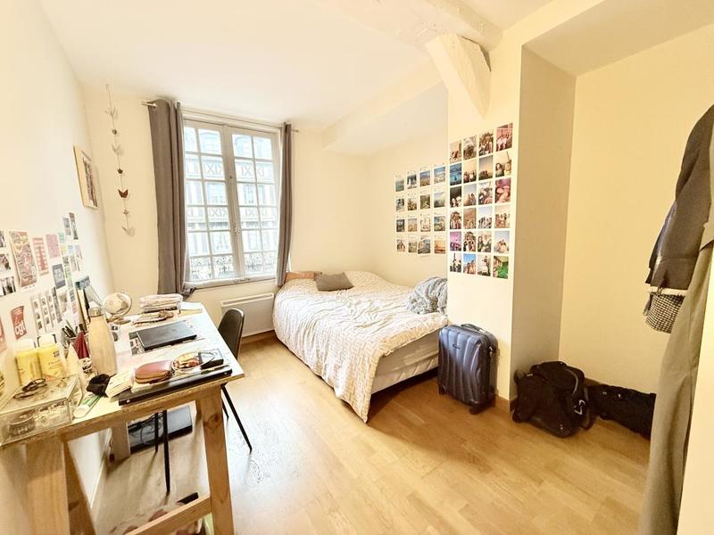 Appartement ancien - 69 m² - 3 pièces