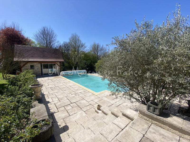 Maison - 156 m² - 8 pièces