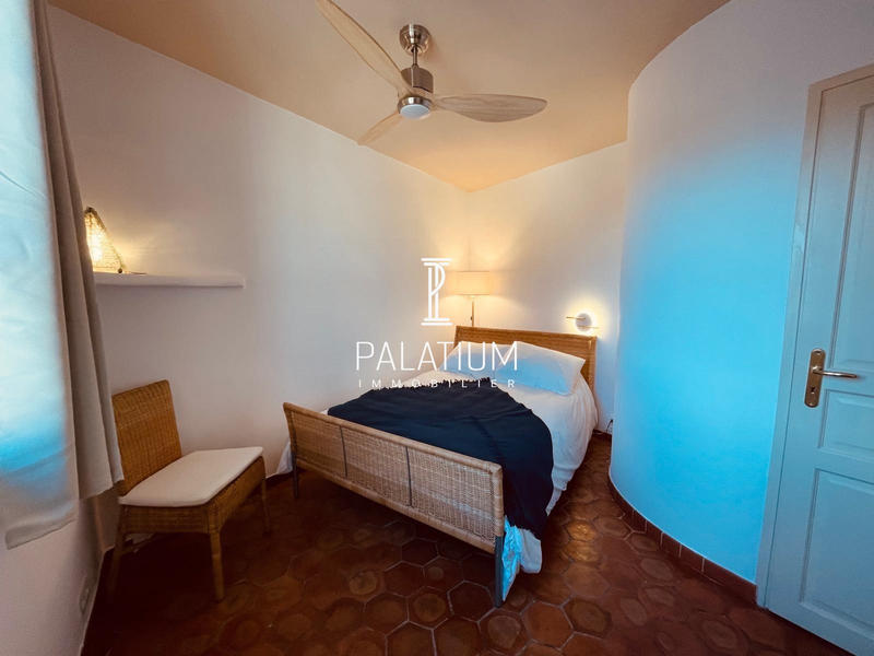 Appartement - 169 m² - 9 pièces