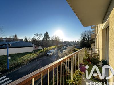 Appartement - 93 m² - 5 pièces