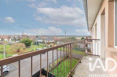 Appartement - 80 m² - 4 pièces