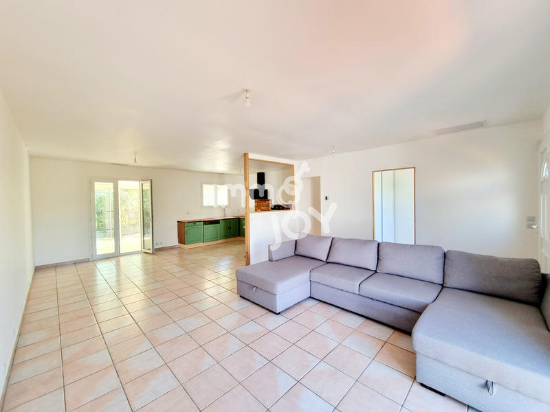 Maison - 93 m² - 5 pièces