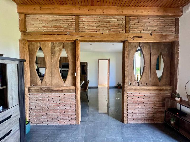 Maison traditionnelle - 184 m² - 7 pièces