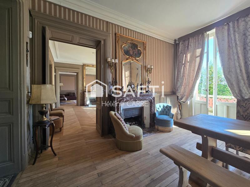 Château - 670 m² - 16 pièces