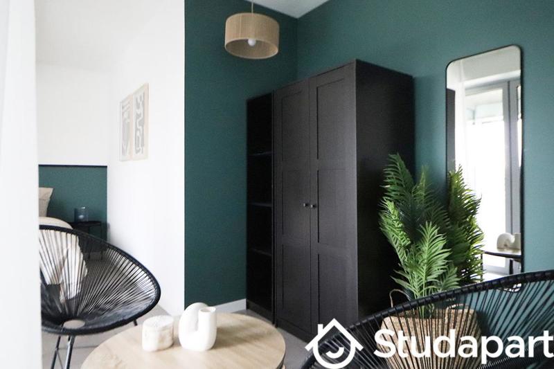 Chambre - 10 m² - 1 pièce