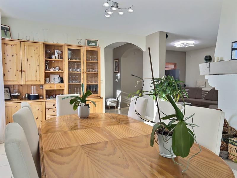 Maison - 182 m² - 8 pièces