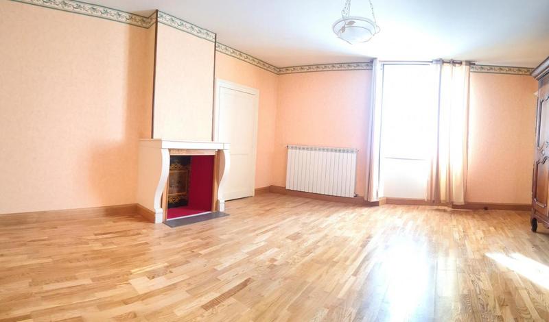 Maison - 246 m² - 8 pièces