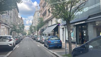 Local commercial - 180 m²