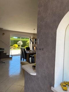 Maison ancienne - 195 m² - 8 pièces