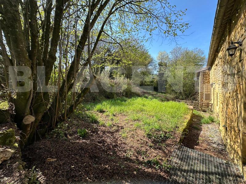 Maison - 330 m² - 10 pièces