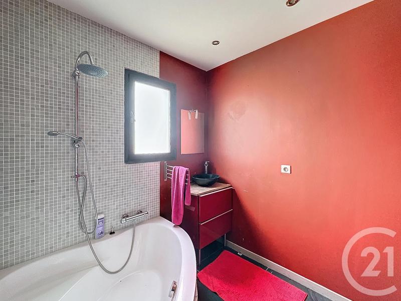 Maison - 157 m² - 6 pièces