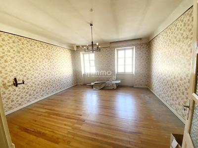 Appartement - 142 m² - 5 pièces