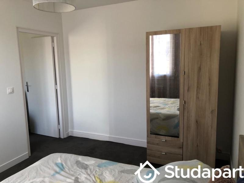 Chambre - 10 m² - 1 pièce