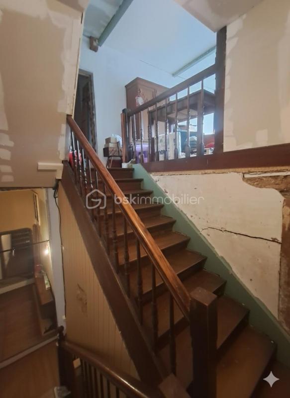 Demeure - 260 m² - 9 pièces