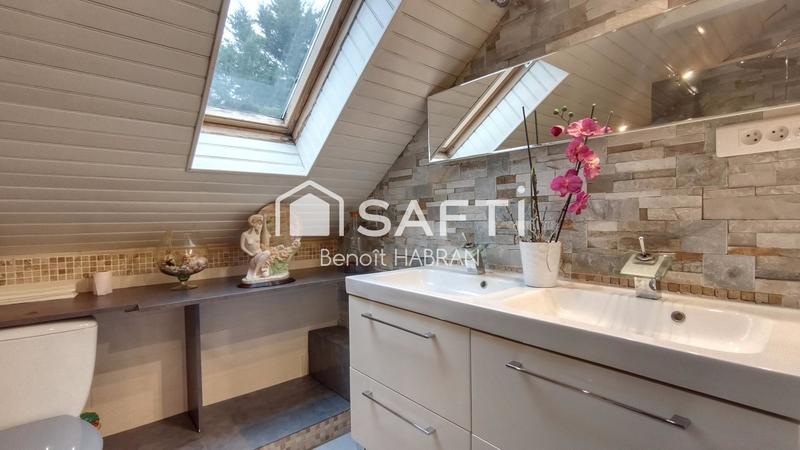 Maison - 155 m² - 8 pièces