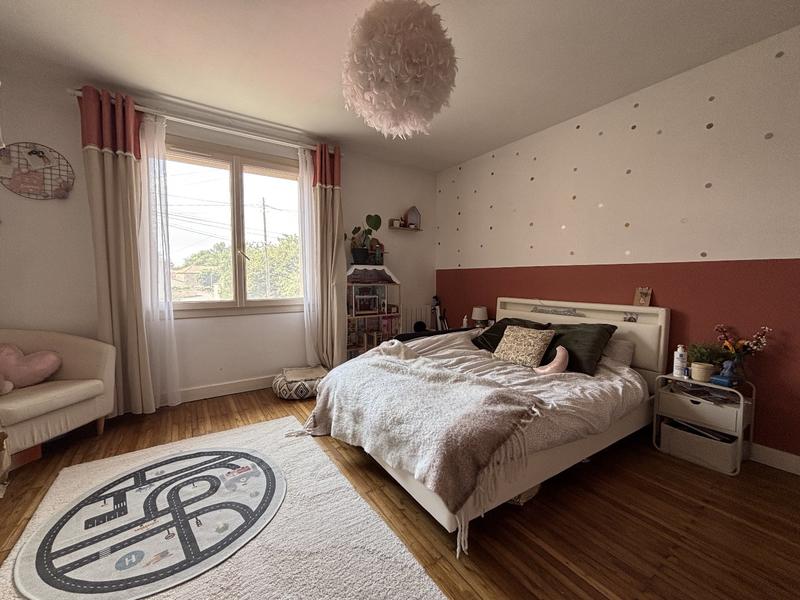 Maison - 180 m² - 5 pièces