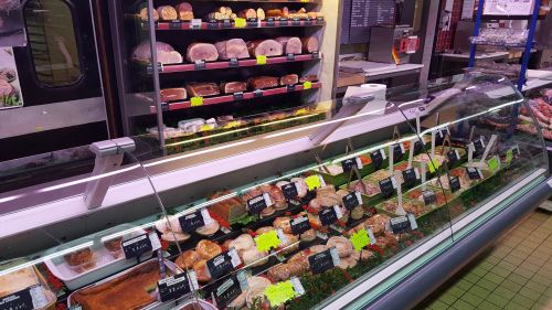 Intermarche vaux le penil