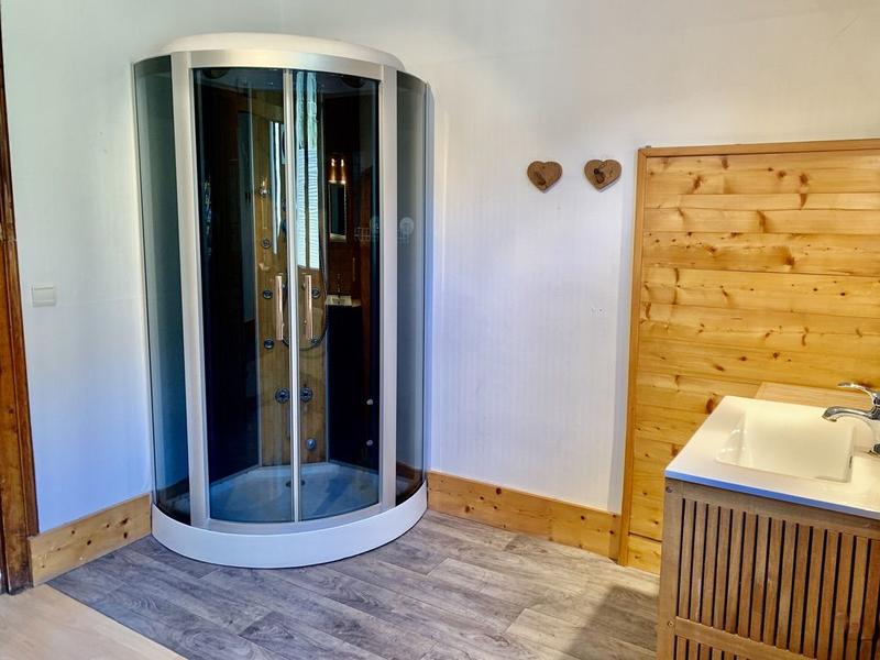 Maison - 328 m² - 13 pièces