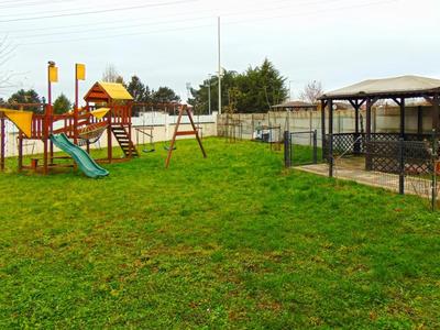 Maison - 145 m² - 9 pièces