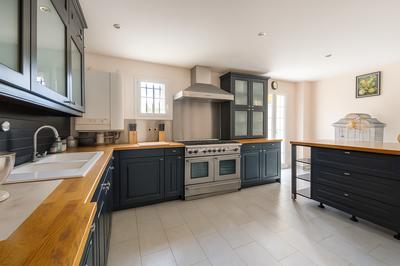 Maison - 166 m² - 7 pièces