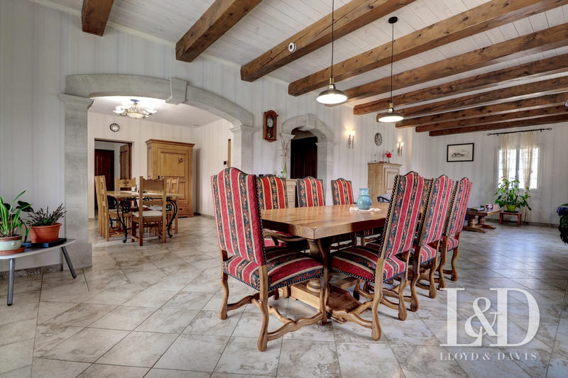 Maison - 175 m² - 6 pièces