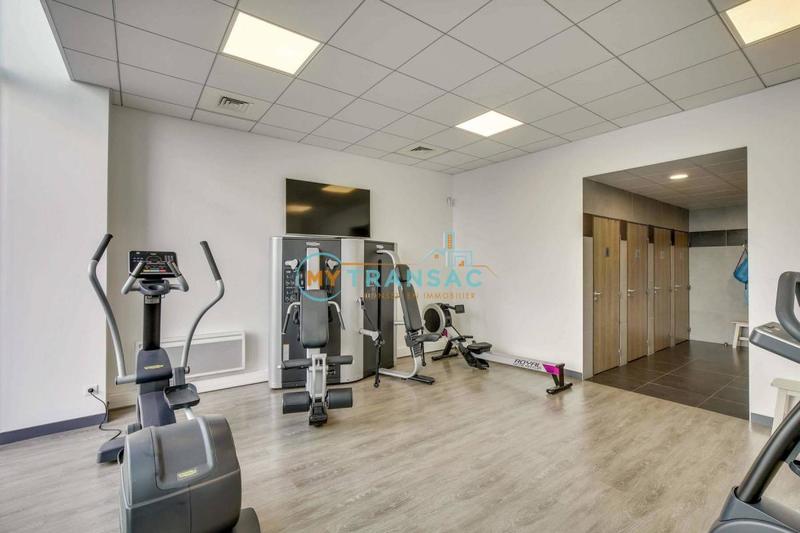 Local d'activités - 3 292 m²