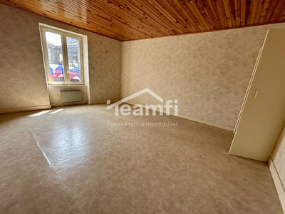 Maison - 96 m² - 3 pièces