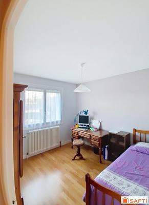 Maison - 90 m² - 5 pièces