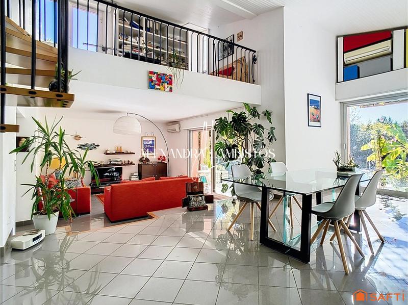 Maison - 209 m² - 6 pièces