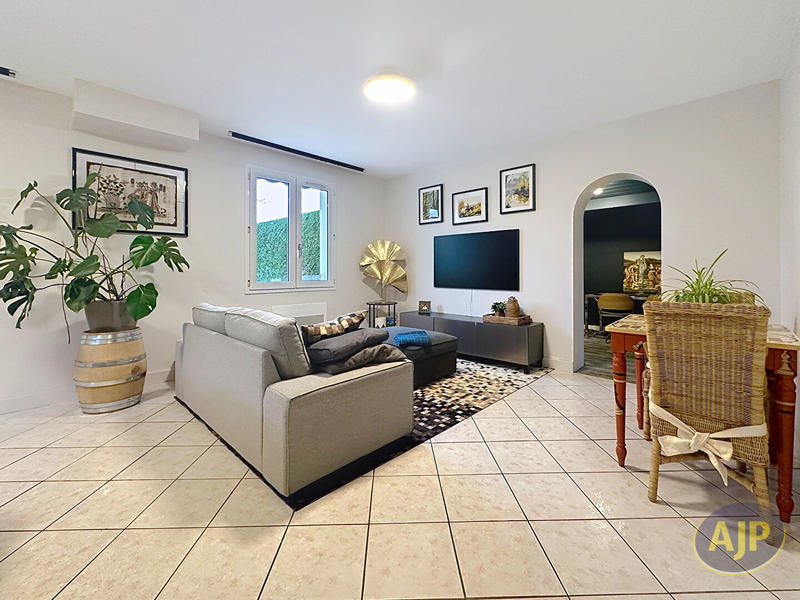 Maison - 143 m² - 6 pièces