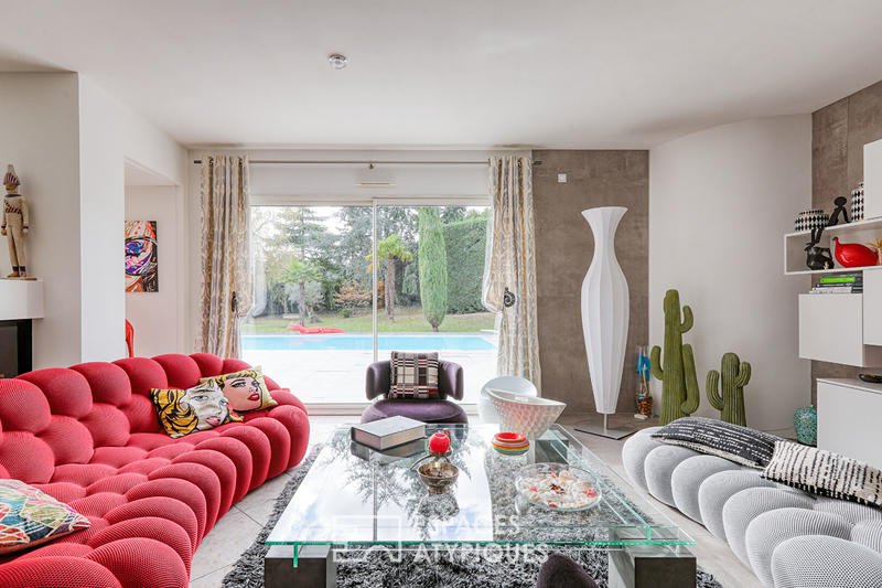 Demeure - 295 m² - 8 pièces