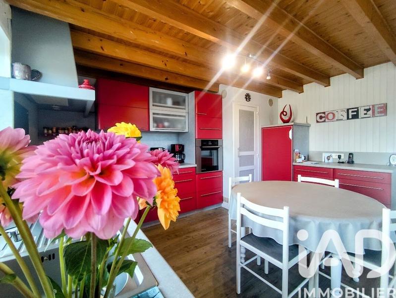 Maison - 81 m² - 5 pièces