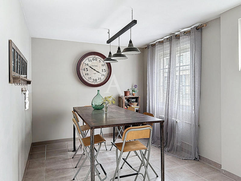 Maison - 105 m² - 7 pièces